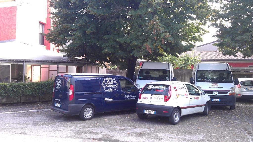 Albergo Pizzeria Sole San Giovanni Lupatoto Exterior foto